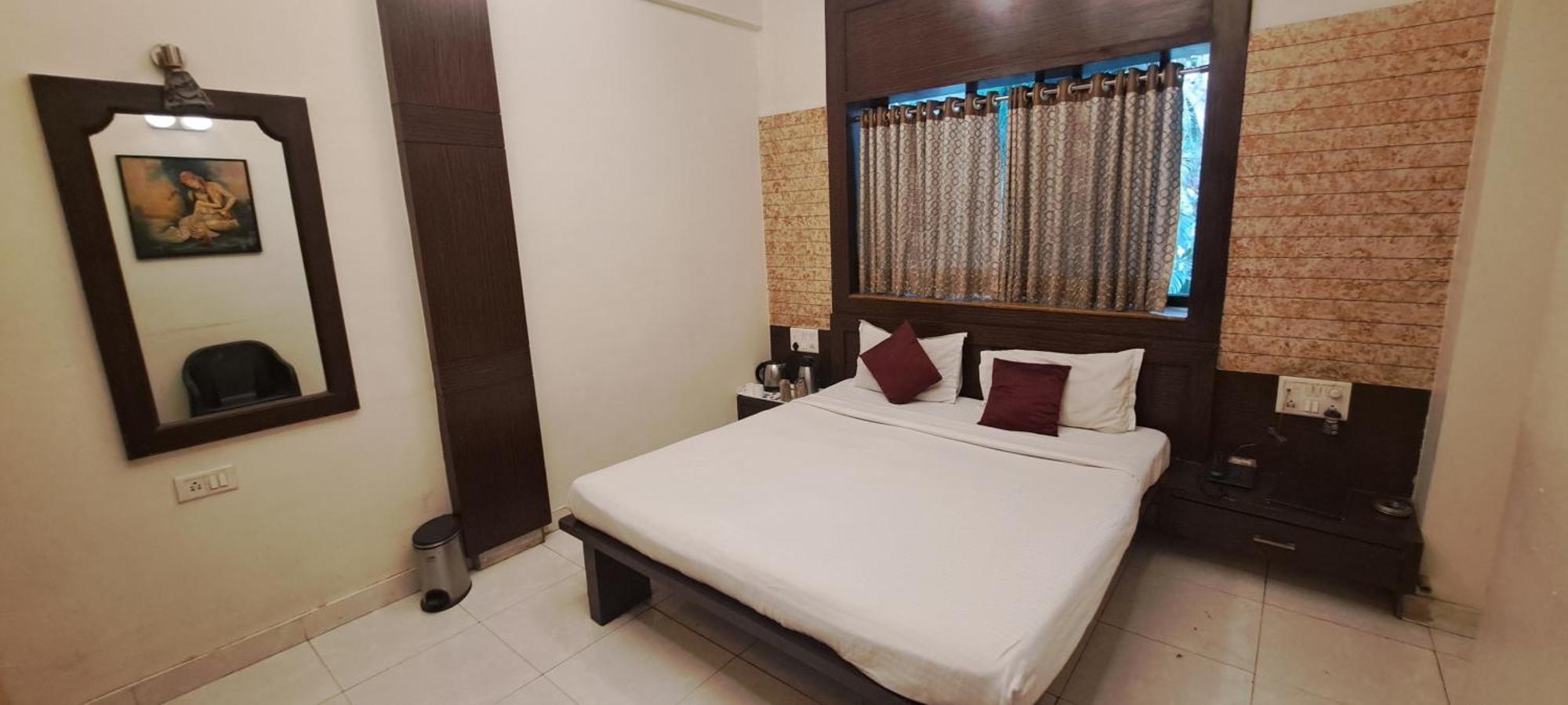 Hotel Shivam Пуне Екстер'єр фото