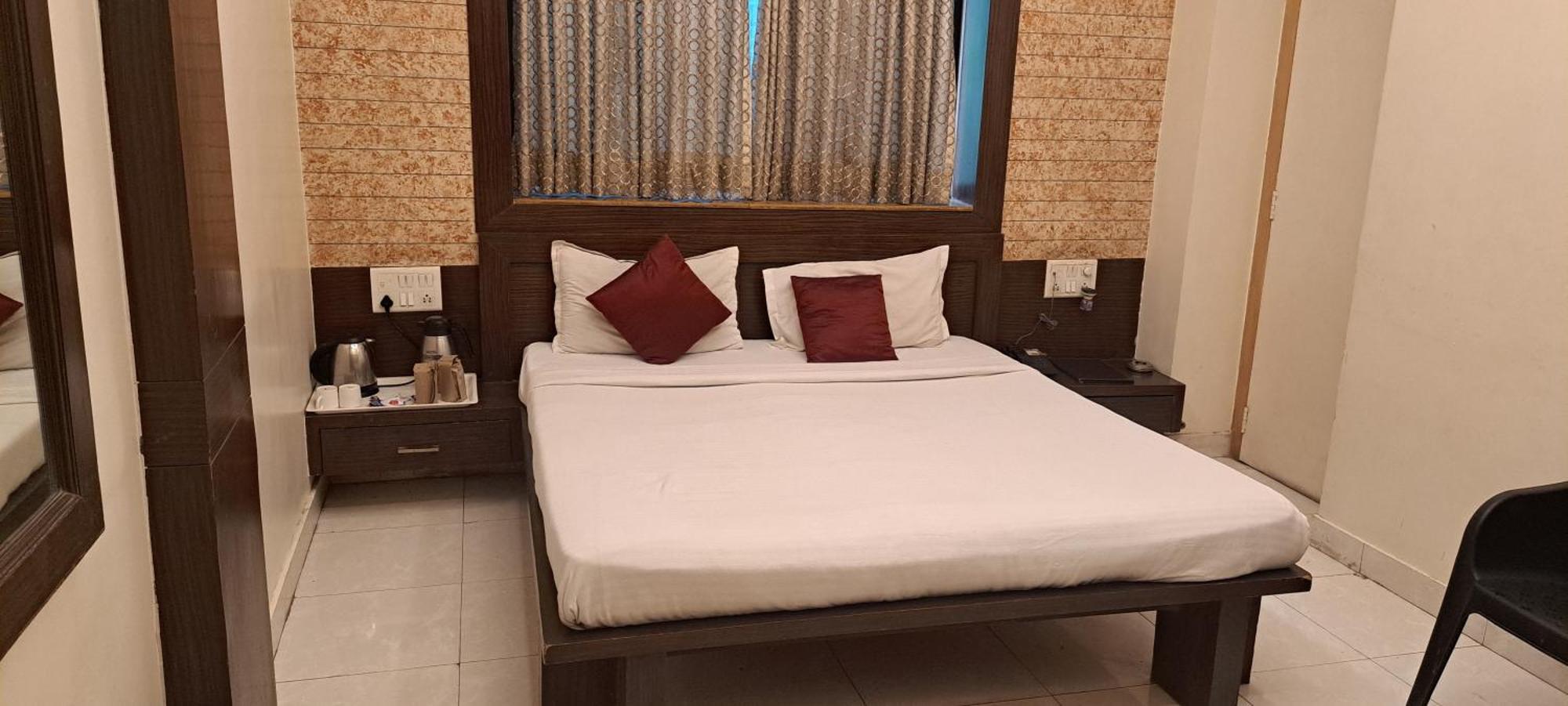 Hotel Shivam Пуне Екстер'єр фото