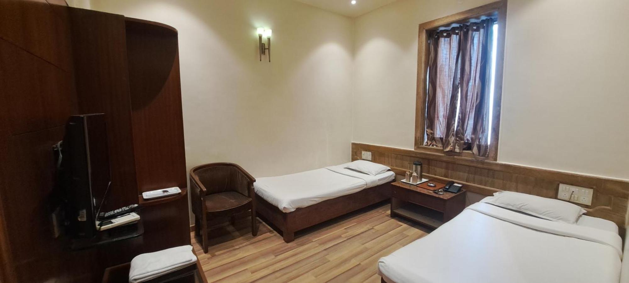 Hotel Shivam Пуне Екстер'єр фото
