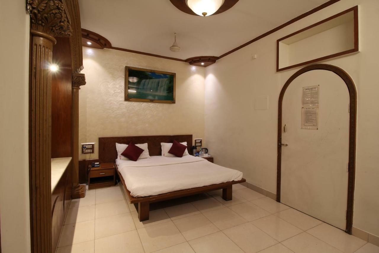 Hotel Shivam Пуне Екстер'єр фото