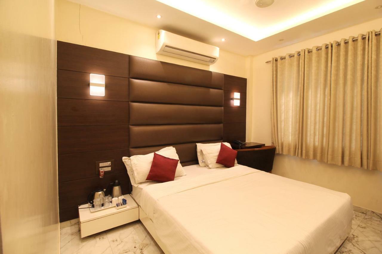Hotel Shivam Пуне Екстер'єр фото