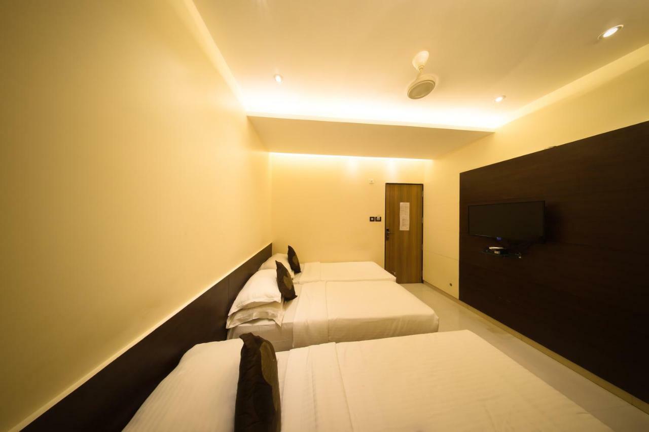 Hotel Shivam Пуне Екстер'єр фото