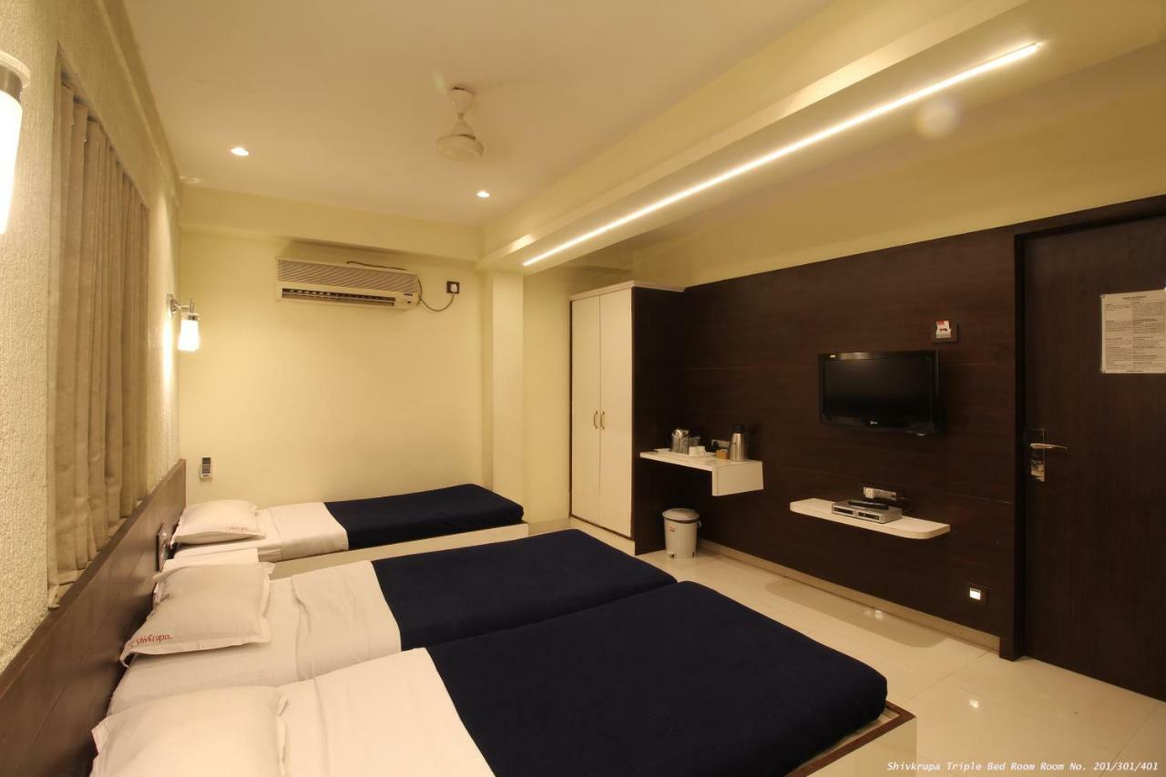 Hotel Shivam Пуне Екстер'єр фото